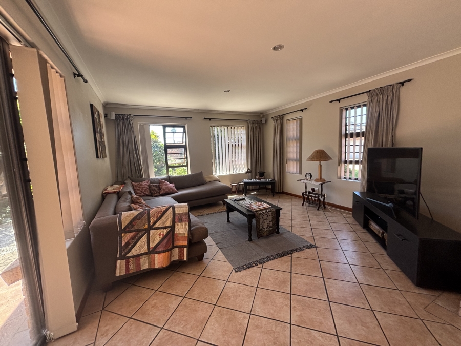 To Let 3 Bedroom Property for Rent in Summerstrand Eastern Cape